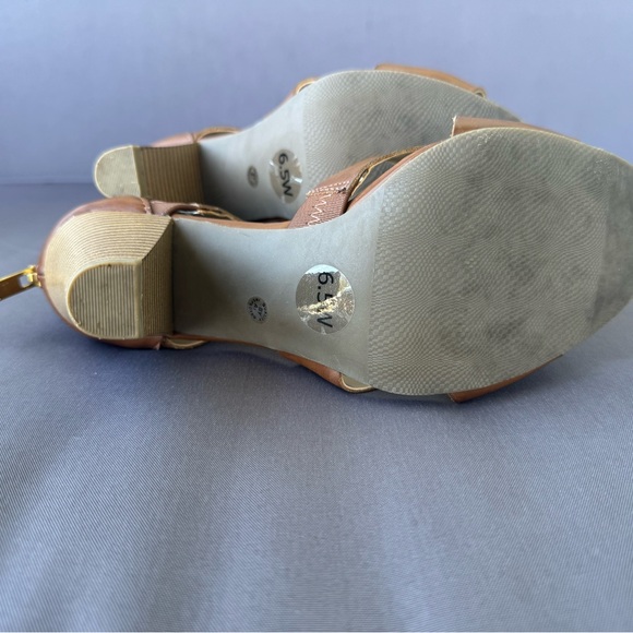 Liz Claiborne heels - Picture 3 of 5